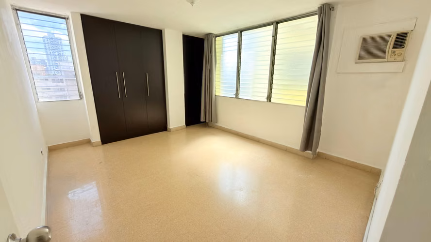 Apartamento en alquiler - via argentina - Imagen 3