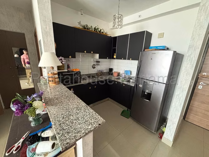 Se Vende Apartamento en El Carmen DPA27-1686