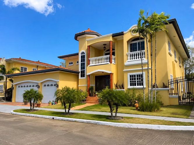 HOUSE FOR SALE IN CLAYTON, 762M2, FURNISHED, RAINFOREST VILLAGE MLD