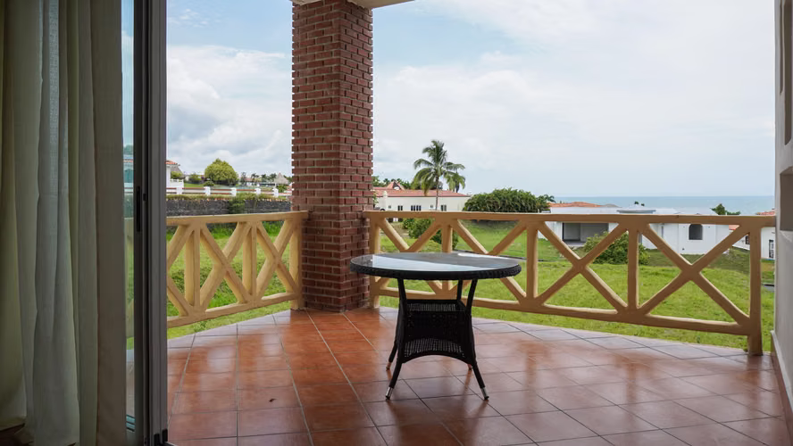 Apartamento de 3 Recámaras en Venta en Vista Mar Golf Community
