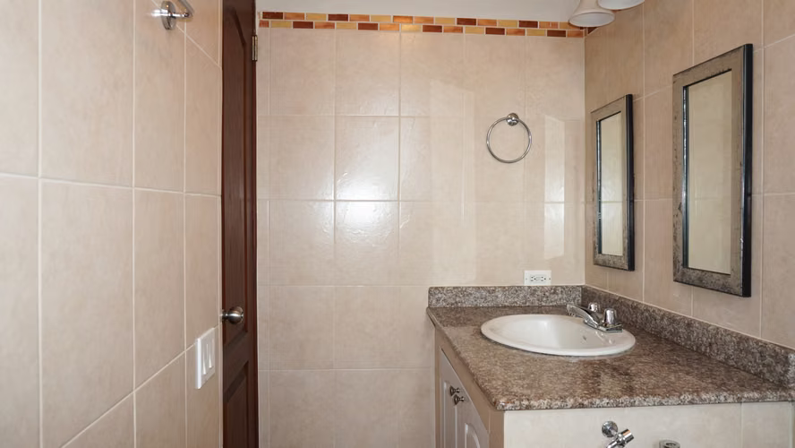 Apartamento de 3 Recámaras en Venta en Vista Mar Golf Community