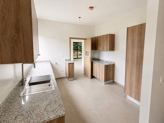 VENTA CASA CLAYTON 517M2 LINEA BLANCA CLAYTON FOREST MLD - Imagen 3