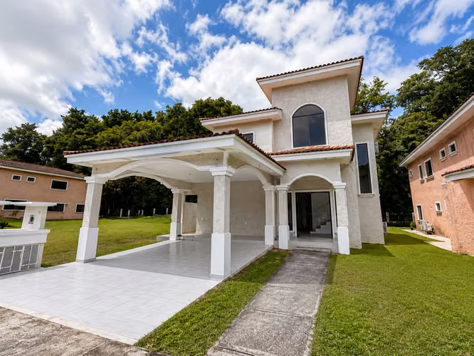 VENTA CASA CLAYTON 517M2 LINEA BLANCA CLAYTON FOREST MLD