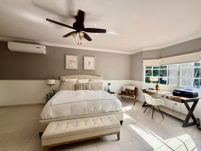 Apartamento en venta con amplio jardín - Costa del Este - Imagen 6