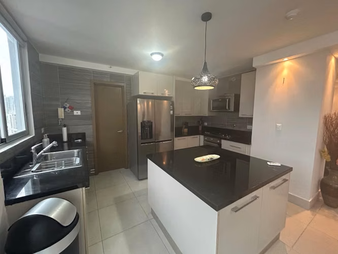 Alquiler hermoso apartamento full amoblado en Obarrio