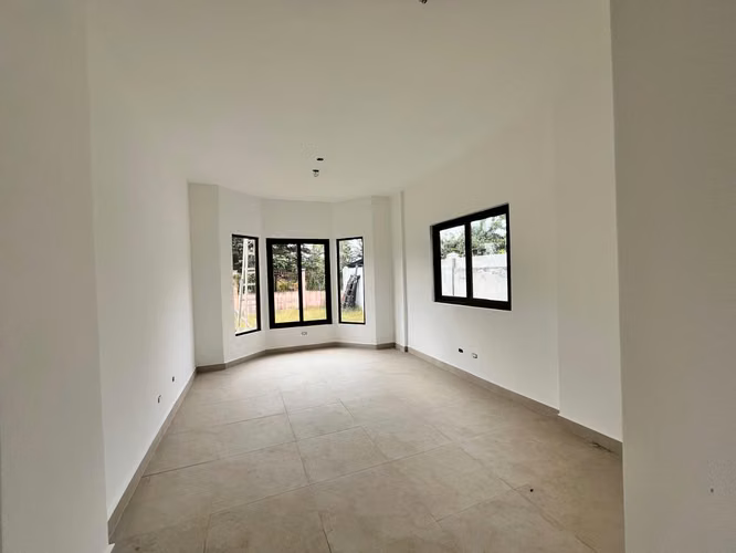 Venta de Casa en Clayton, Residencial Clayton Village, 352m² de construcción y 529m2 de terreno - Imagen 4
