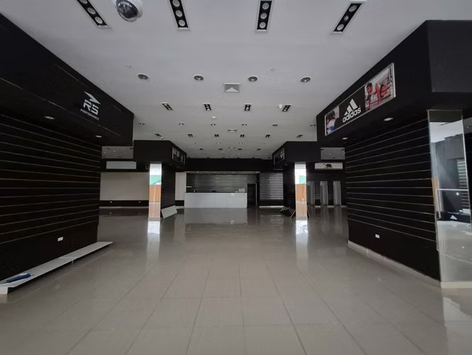 Local comercial Santiago Mall - Imagen 4