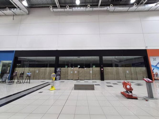 Local comercial Santiago Mall - Imagen 2