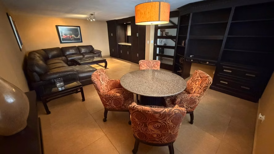 Venta de casa remodelada, complejo privado La Manzana de Obarrio - Imagen 10