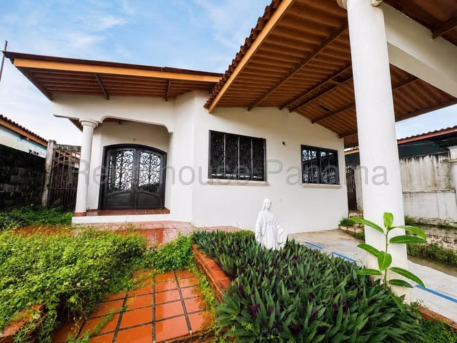 Amplia Casa en Venta en Brisas del Golf – 300 m² | GC - Imagen 2