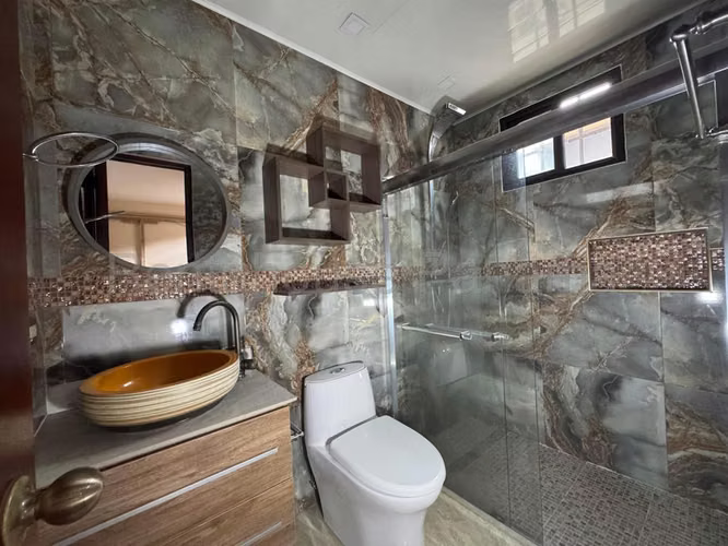 Amplia Casa en Venta en Brisas del Golf – 300 m² | GC - Imagen 13