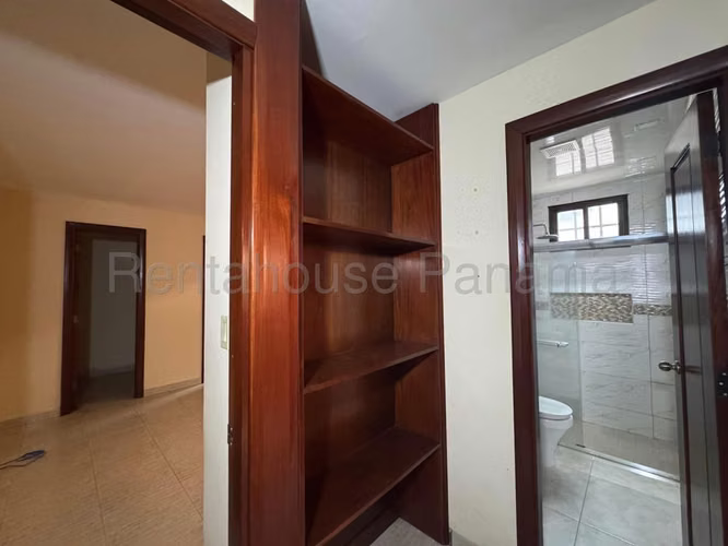 Amplia Casa en Venta en Brisas del Golf – 300 m² | GC - Imagen 5