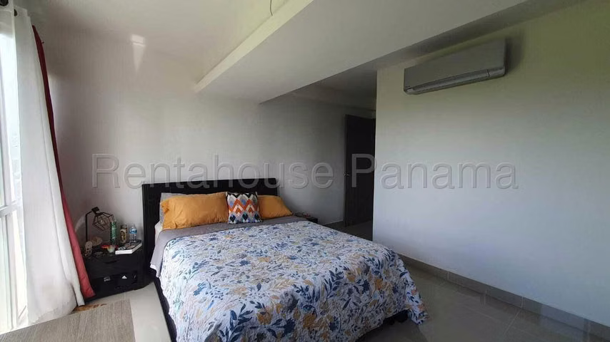 J1896GRR Alquiler de Apartamento en Carrasquilla - Imagen 12