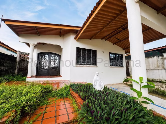 Vendo Casa de 300 m² en Brisas Del Golf 27-1902GG - Imagen 2