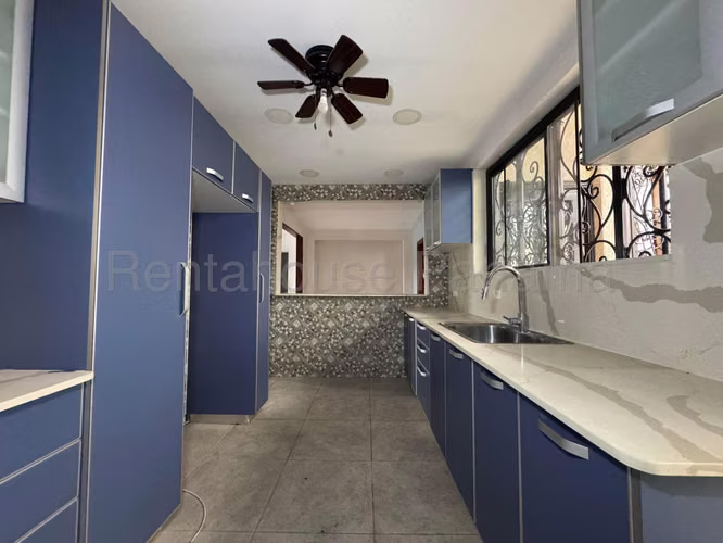 Vendo Casa de 300 m² en Brisas Del Golf 27-1902GG - Imagen 16