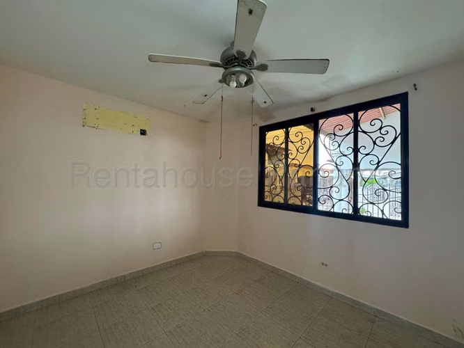 Vendo Casa de 300 m² en Brisas Del Golf 27-1902GG - Imagen 8