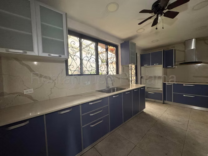 Vendo Casa de 300 m² en Brisas Del Golf 27-1902GG - Imagen 15