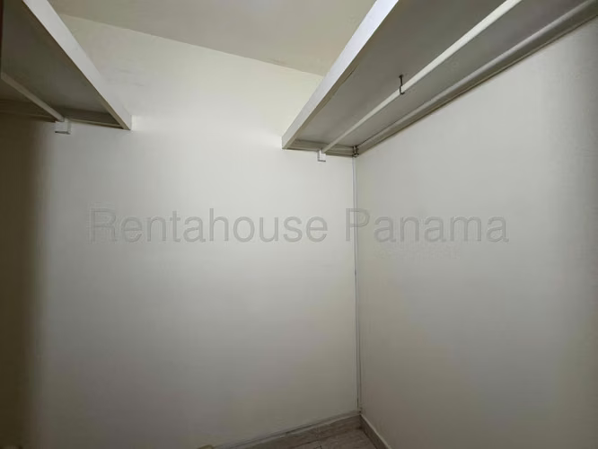 Vendo Casa de 300 m² en Brisas Del Golf 27-1902GG - Imagen 14