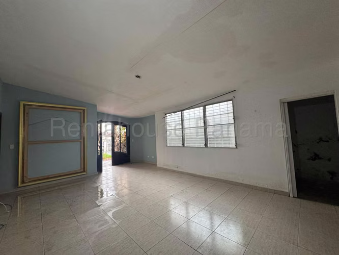 Vendo Casa de 300 m² en Brisas Del Golf 27-1902GG - Imagen 4