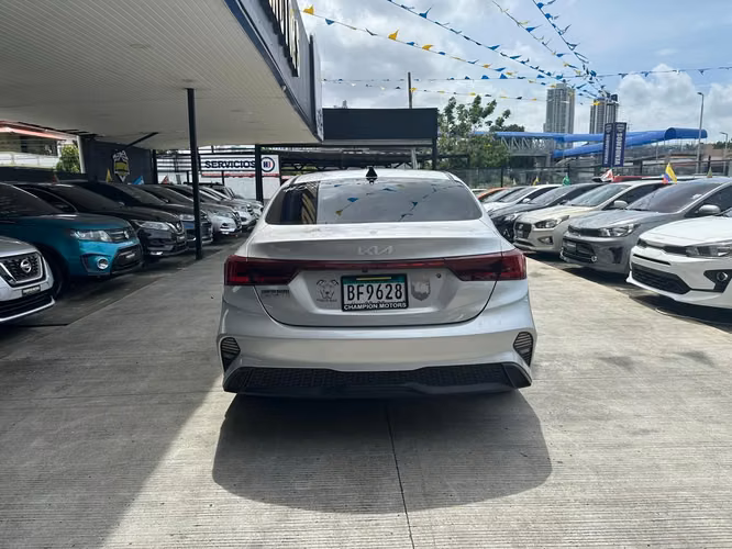 Kia Cerato 2023