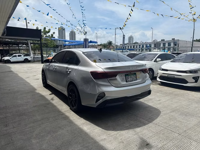 Kia Cerato 2023