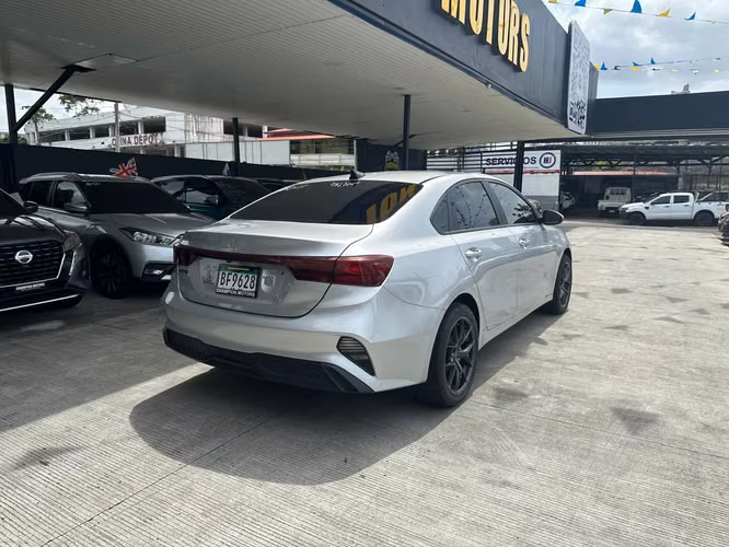 Kia Cerato 2023