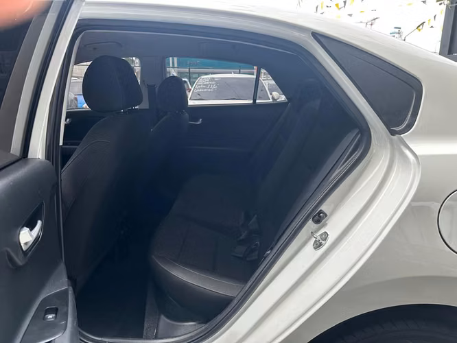 Kia Rio 2024 - Imagen 10
