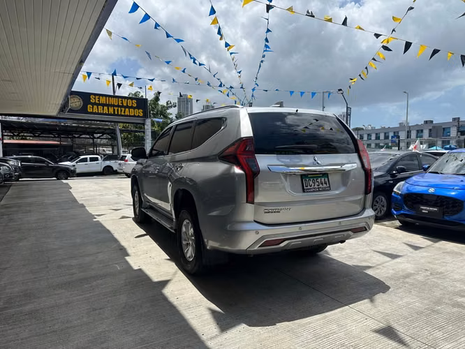 Mitsubishi Montero Sport 2023