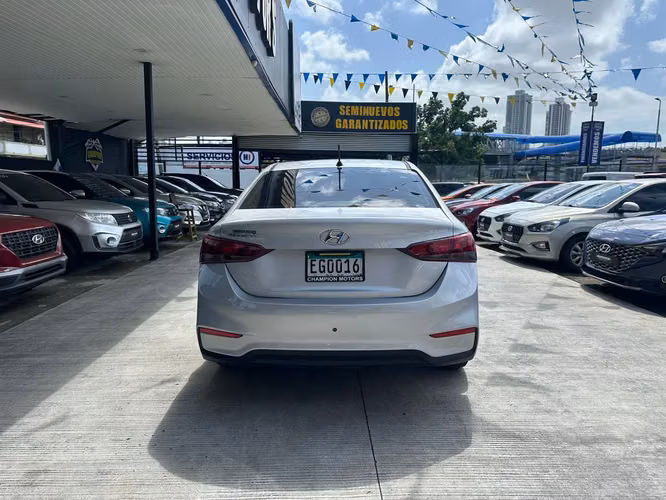 Hyundai Accent 2023 - Imagen 5