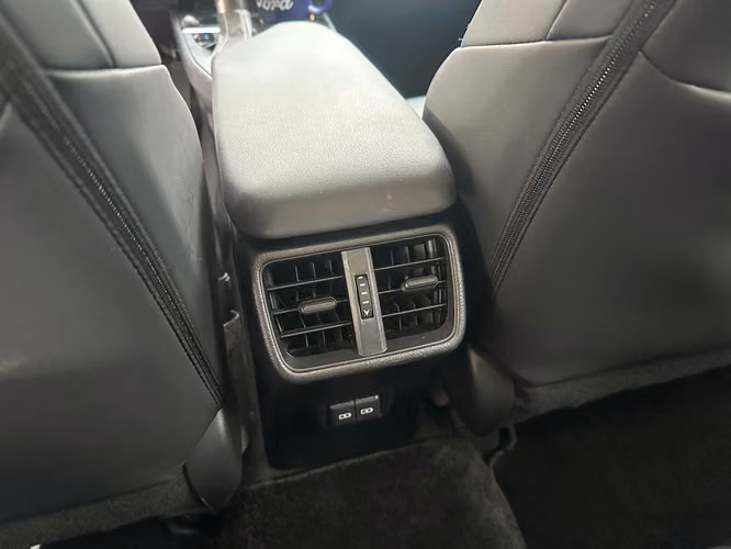 Lexus UX250H 2022 - Imagen 10