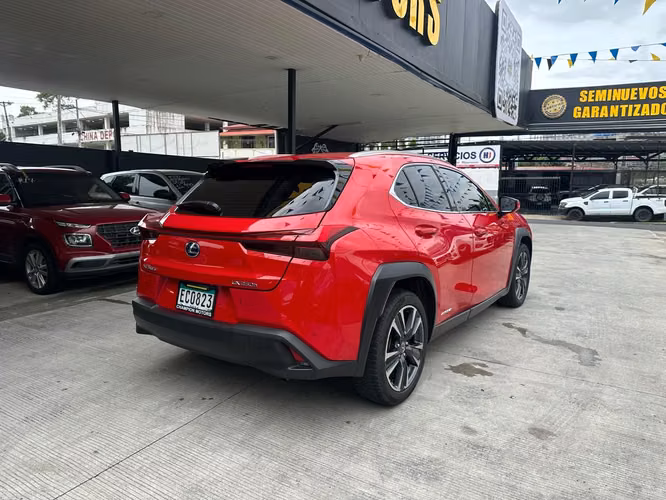 Lexus UX250H 2022 - Imagen 14