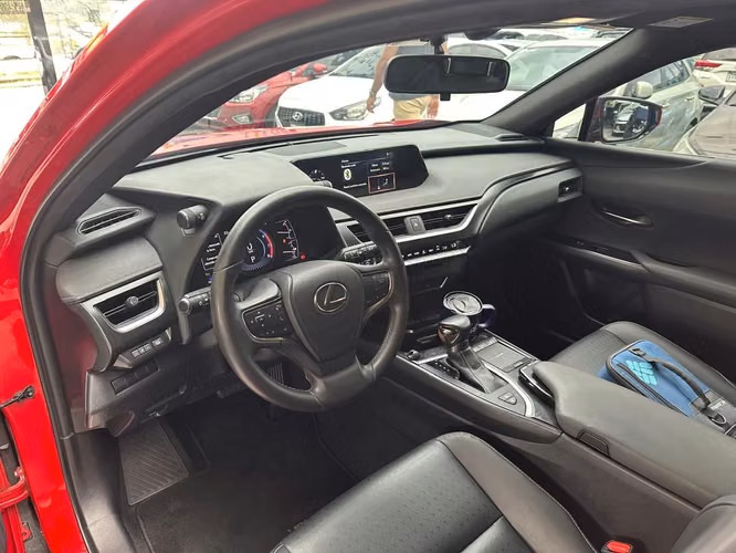 Lexus UX250H 2022 - Imagen 7