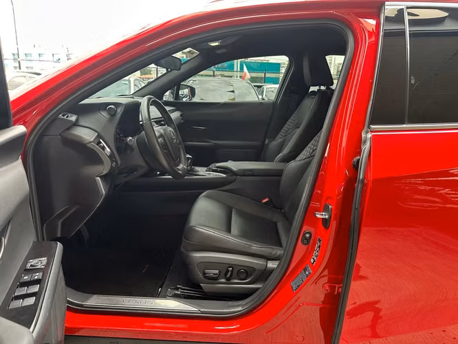 Lexus UX250H 2022 - Imagen 6