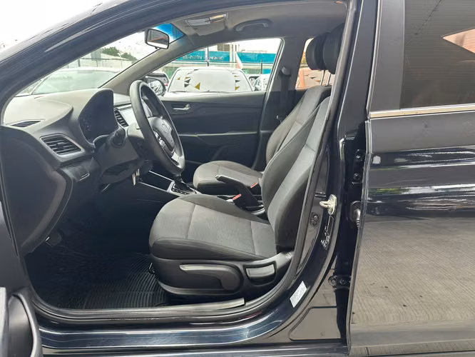 Hyundai Accent 2022 - Imagen 7