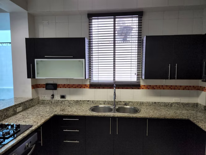 ALQUILER DE CASA EN LA ALAMEDA - Imagen 2