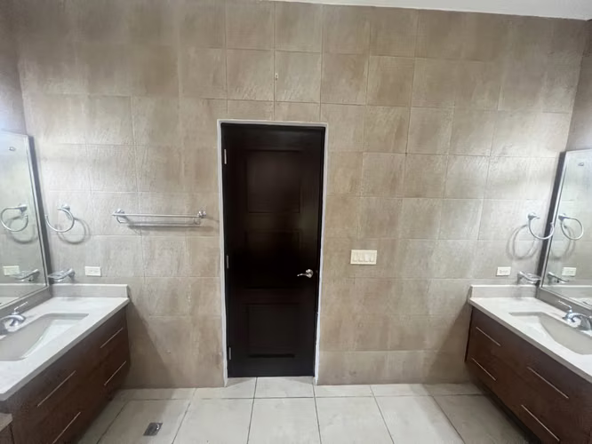 Embassy Club, Vendo de Casa Modelo Abassador Clayton, Panamá JC - Imagen 8