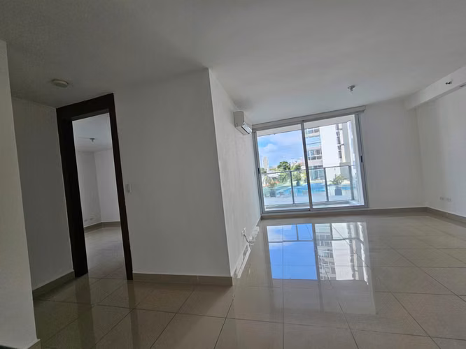  APARTAMENTO REMODELADO FRENTE AL PARQUE OMAR – 83 m² - Imagen 11
