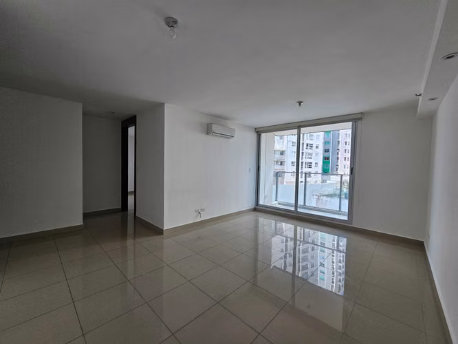  APARTAMENTO REMODELADO FRENTE AL PARQUE OMAR – 83 m² - Imagen 4