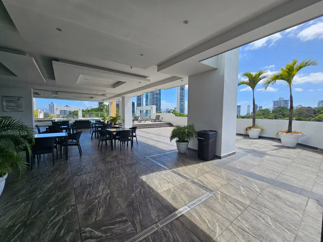  APARTAMENTO REMODELADO FRENTE AL PARQUE OMAR – 83 m² - Imagen 2