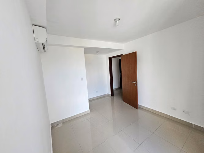  APARTAMENTO REMODELADO FRENTE AL PARQUE OMAR – 83 m² - Imagen 14