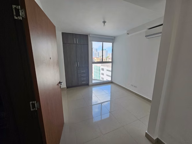  APARTAMENTO REMODELADO FRENTE AL PARQUE OMAR – 83 m² - Imagen 19