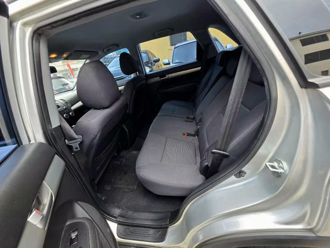 Kia Sorento 2011 Automática - Imagen 5