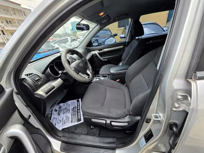 Kia Sorento 2011 Automática - Imagen 6