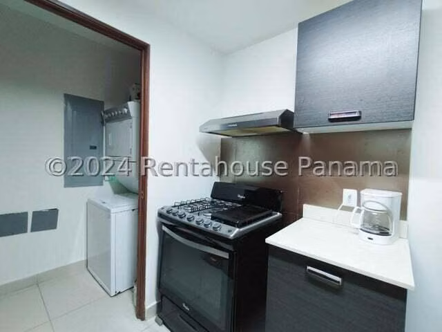 271237. Se alquila apartamento amoblado en PB, 2 recámaras, 1 baño, 98m - Imagen 5