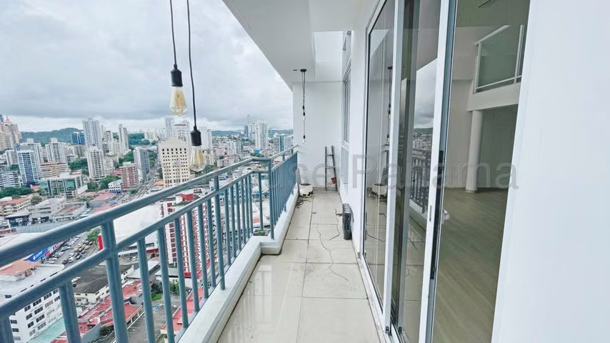 Apartamento en alquiler en Obarrio 27LRL1895