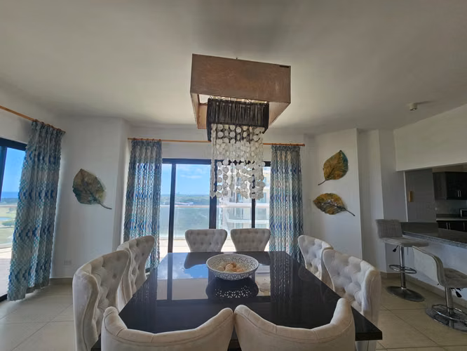 APARTAMENTO FRENTE AL MAR EN VENTA – PH LAS OLAS