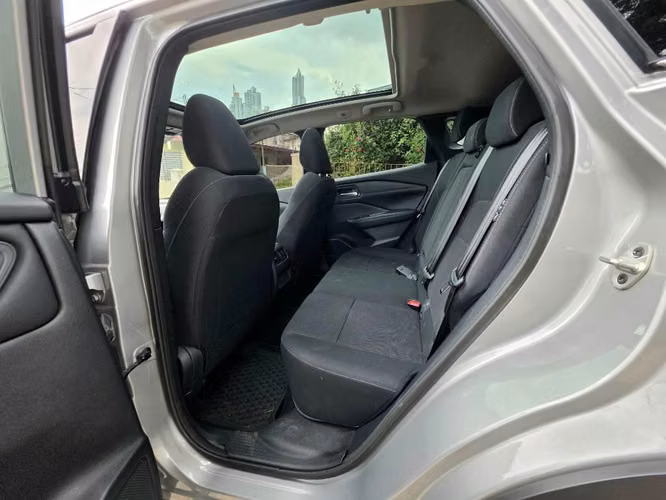 Nissan Qashqai 2023 Full con 23mil km - Imagen 6