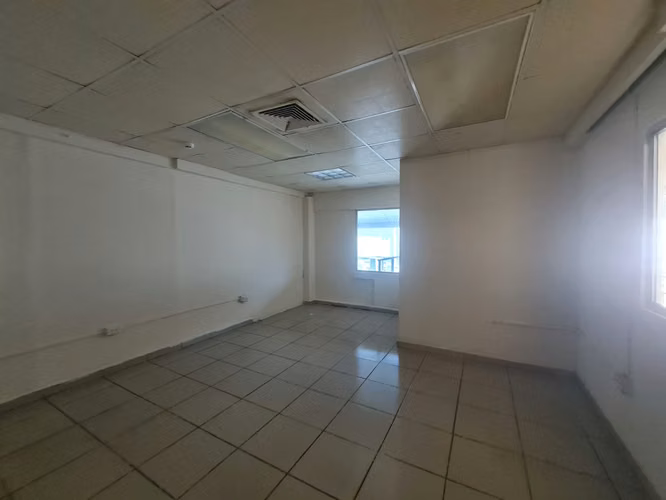 ALQUILER DE LOCAL COMERCIAL / OFICINAS 144 m² | UBICACIÓN ESTRATÉGICA SOBRE VÍA PRINCIPAL - Imagen 6