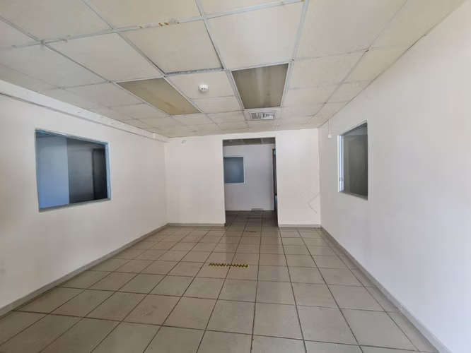 ALQUILER DE LOCAL COMERCIAL / OFICINAS 144 m² | UBICACIÓN ESTRATÉGICA SOBRE VÍA PRINCIPAL - Imagen 11