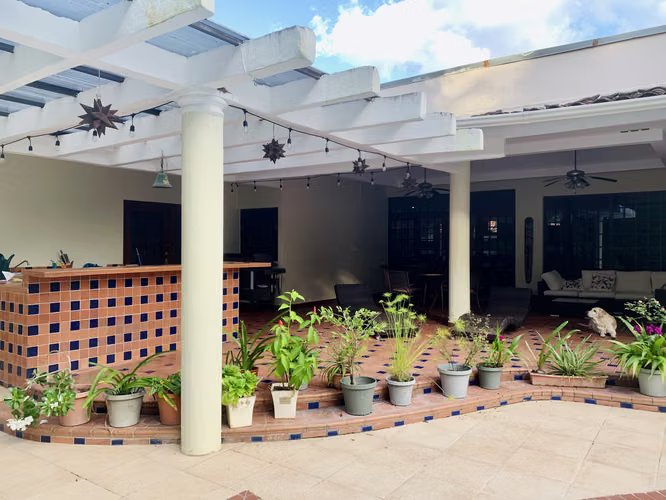 ALBROOK  Una Casa con el Encanto de Vivir Rodeado de Verde - Imagen 3